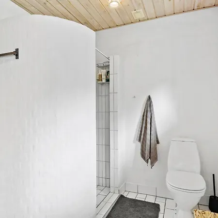 4 Bedroom Front In *