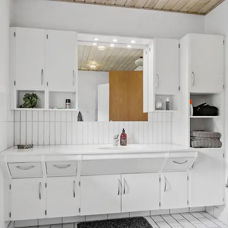 4 Bedroom Front In Thyholm