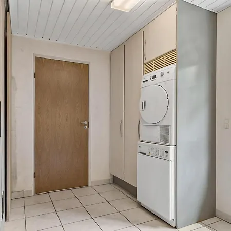 4 Bedroom Front In Thyholm